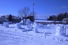 ふうれん冬まつりの雪像