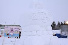 おぱんちゅうさぎの大雪像