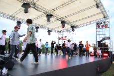 何度も大技が炸裂！大盛り上がりのDANCE BATTLE！