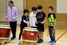 太鼓のたたき方を教えます