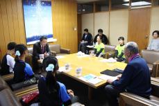 今団長から報告中
