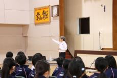 イントロダクション、ドローンの実演で興味を惹く