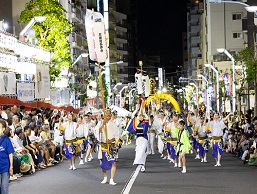 名寄市の踊り団による阿波踊りの写真1