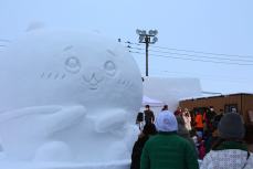 大雪像「ちいかわ」