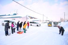 除雪を始める前にあいさつ