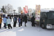 キッチンカーに行列