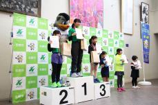 B・Bもいっしょに表彰台へ