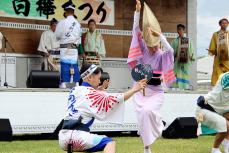 高円寺阿波踊り団の演舞1
