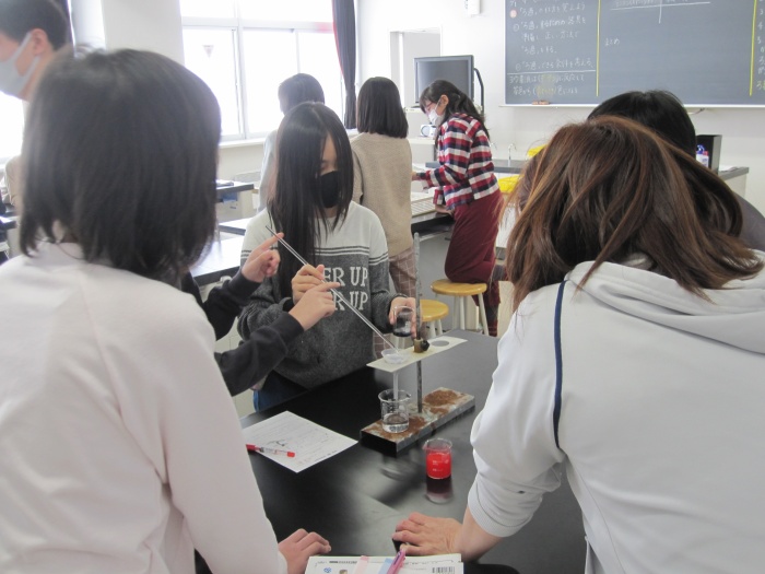 ろ過の実験の様子2