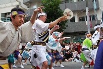 高円寺阿波踊りの様子の写真2